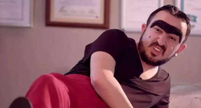 Filmkolik birine acı çektirmek için hangi filmi izletirdiniz?