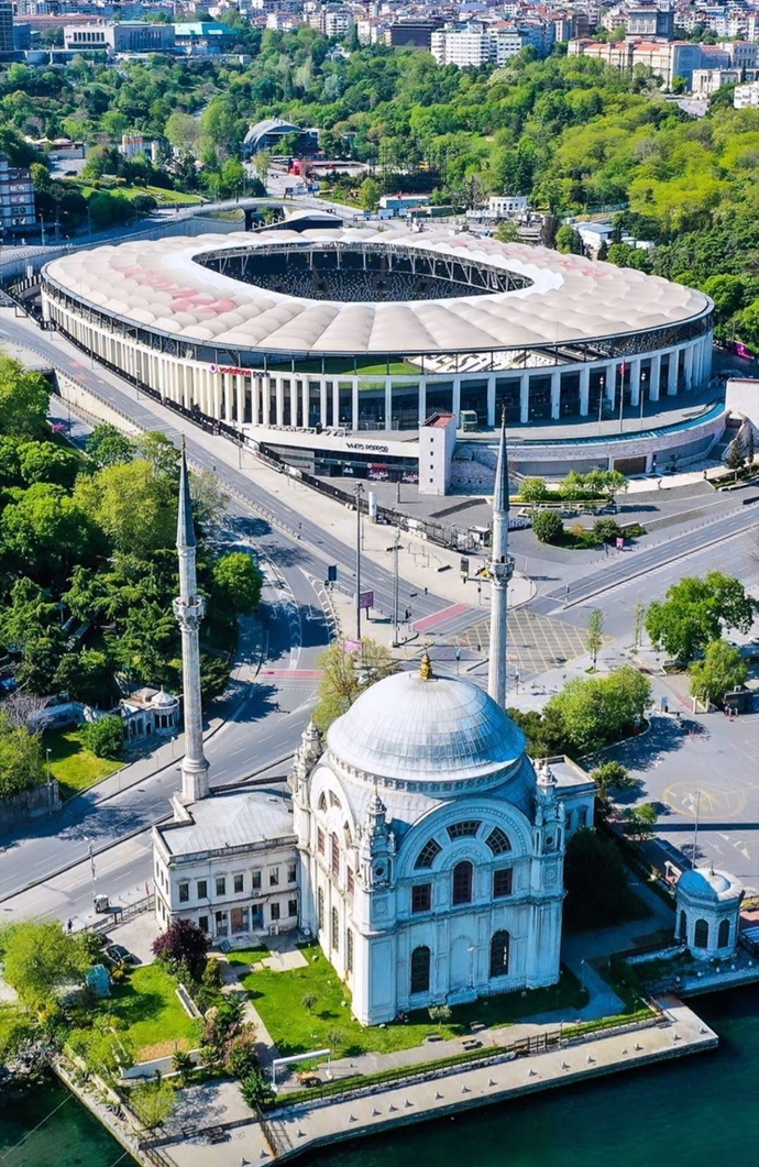 Sen dünyasının en güzel kızıysan, bu da dünyanın en güzel Stadı 😏
