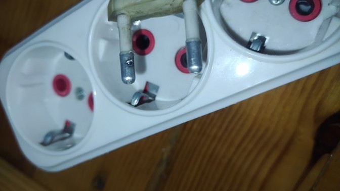 Elektrikle alakalı bi şey soruyorum gelin?
