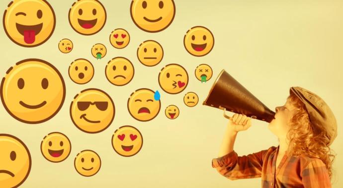 Biriyle mesajlaşırken ne sıklıkla emoji kullanıyorsun?