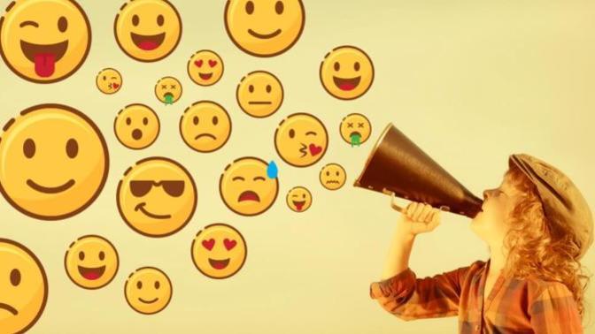 Biriyle mesajlaşırken ne sıklıkla emoji kullanıyorsun?