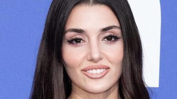 Sizce Hande erçel kaç yaşında duruyor?