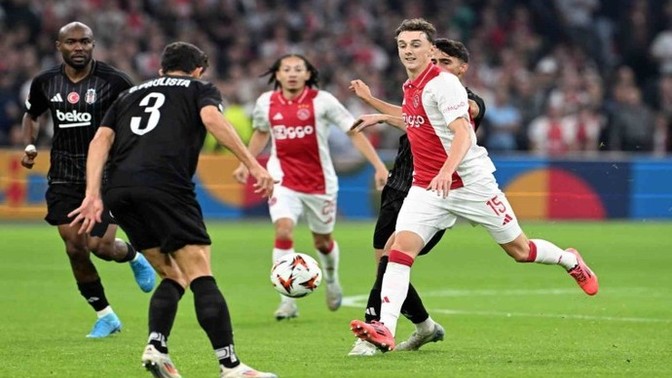 Ajax 4 - Beşiktaş 0... Kartal avrupa ligine farklı yenilgiyle başladı! Maçı nasıl buldunuz?