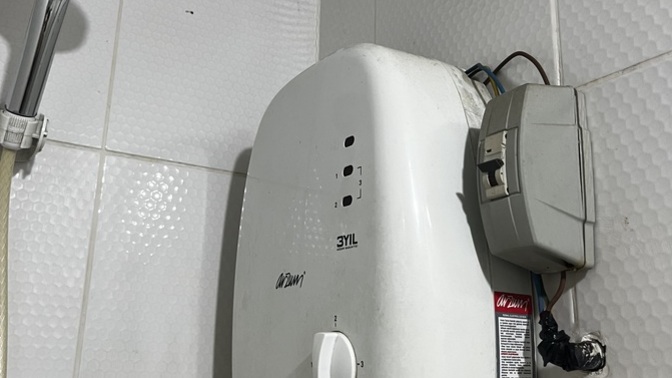 Duşa kabin içinde şalter var elektrik çarpar mı?