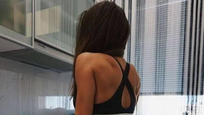 Erkekler mutfakta tezgah başında iş yapan kadınlardan neden etkilenir, neden tahrik olur?
