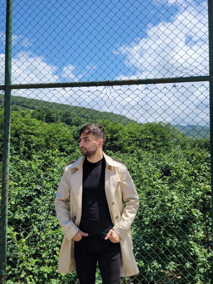 Market işine girdiğim için sakallarımı kesmek zorunda kaldım. Çokmu kötüyüm? Sırf bunun için iş bırakılır mı?