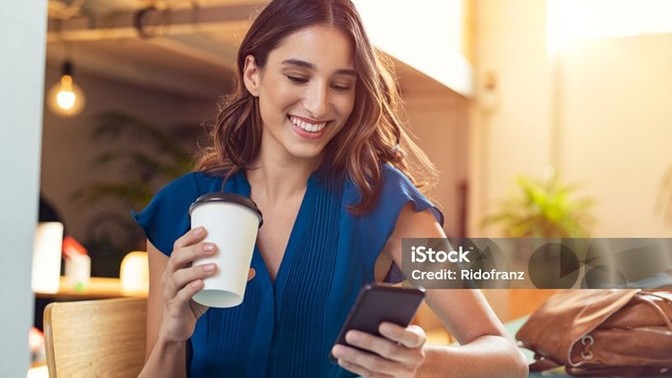 Telefon düşük parlaklıkta mi kullanırsınız yüksek mi?