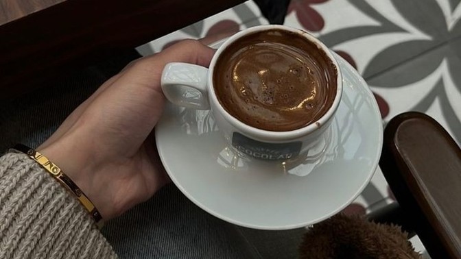 Günde 4-5 bardak kahve zararlı mı?