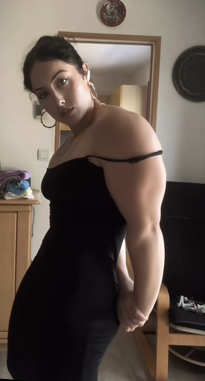 44 cm bicepsimle ne yapmak isterdiniz sorum erkeklere?