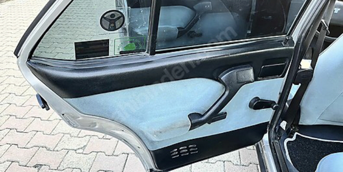 Fabrikadan çıkışlı orijinal sanruflu yüksek göğüs 1996 üstü kasa doğan slx 1.6 i. e paket gördünüz mü hiç orijinal kalanlardan?