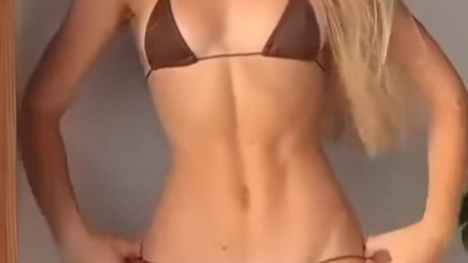 Bu bikiniler güzel mi?