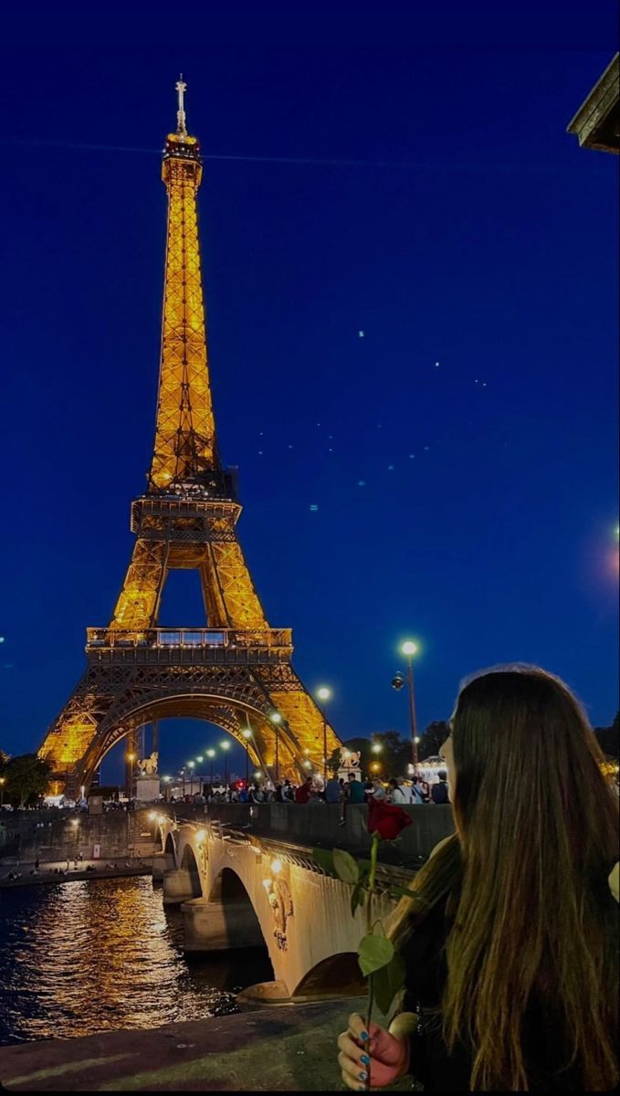 Benimle fransızca öğrenmeyee başlamakk isteyen birileri var mı 🇫🇷🥐 ?