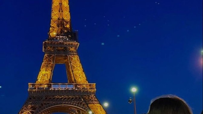 Benimle fransızca öğrenmeyee başlamakk isteyen birileri var mı 🇫🇷🥐 ?