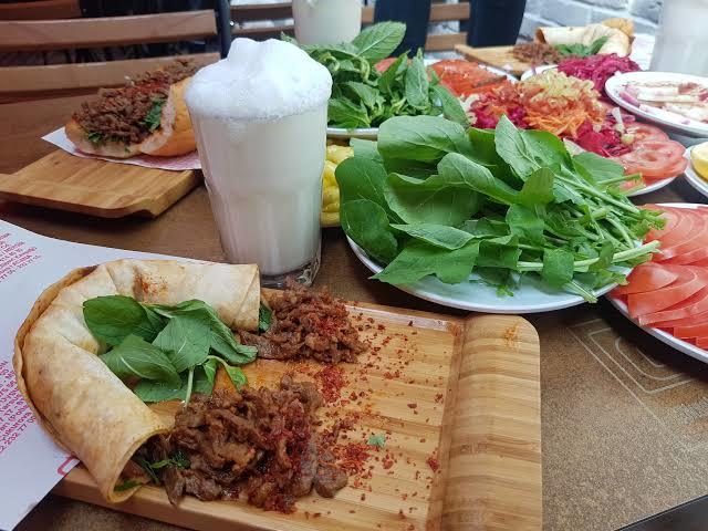 Mersin tantuni mi , Hatay usulü döner mi?