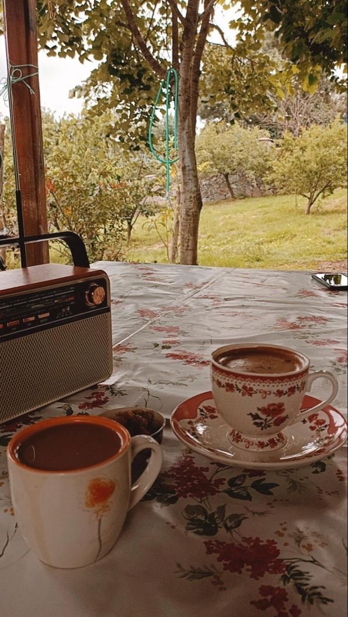 Yanınızda kim ve radyoda hangi şarkının çalmasını isterdiniz?