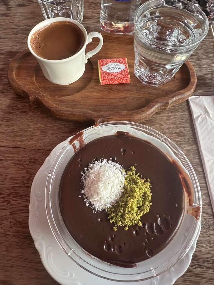 Ev sahibinin hatırını nasıl öderim bilemedim🥰