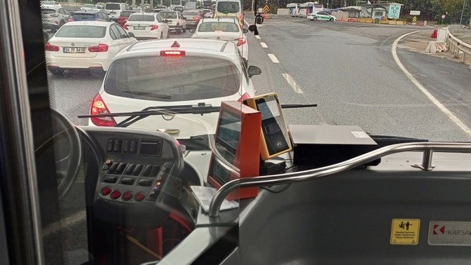 Günaydın...😔 Bu trafik biter mi?
