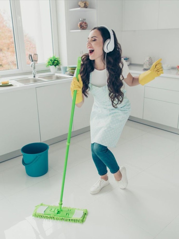 Ev temizliği yaparken müzik dinler misiniz?