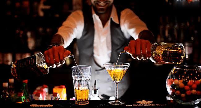 Sevgilinizin Bar/Club gibi yerlerde çalışmaya başlayacak olması ilişkinizi zedeler mi?