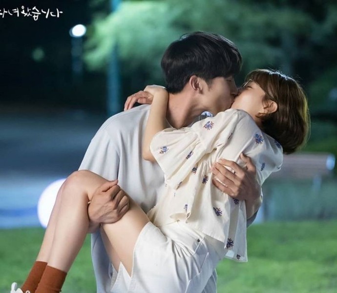 Sevdiğinizi dışarda kucağınıza alıp taşır mısınız?