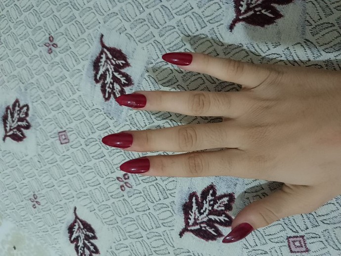 Takma tırnaklari yanlismi taktim?