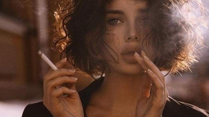 Sigara içen kız olur mu?