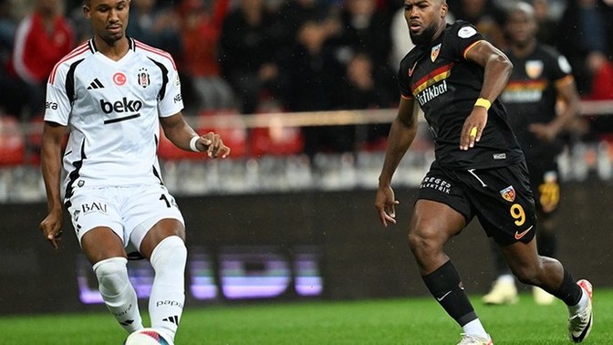 Kayserispor 0 - Beşiktaş 3... Kartal şampiyonluk yarışında önemli bir deplasmanı kayıpsız geçti! Maçı nasıl buldunuz?