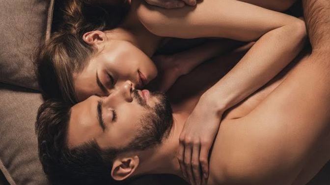 Partnerle çırılçıplak uyumak (o ten teması) uykuya ayrı bir huzur verir mi🫠🫠?