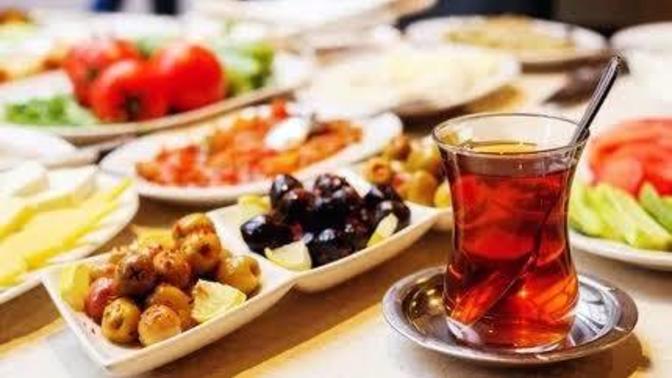 Akşam kahvaltısı yapar mısınız?