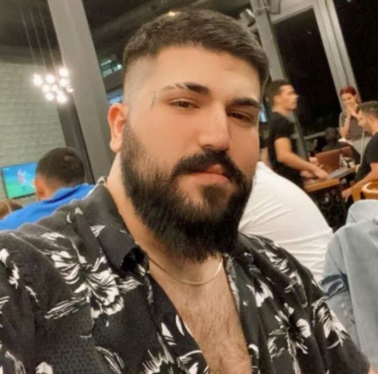 Hafif kilolu ve yapıli erkekler bı bana mı çok çekici geliyor?