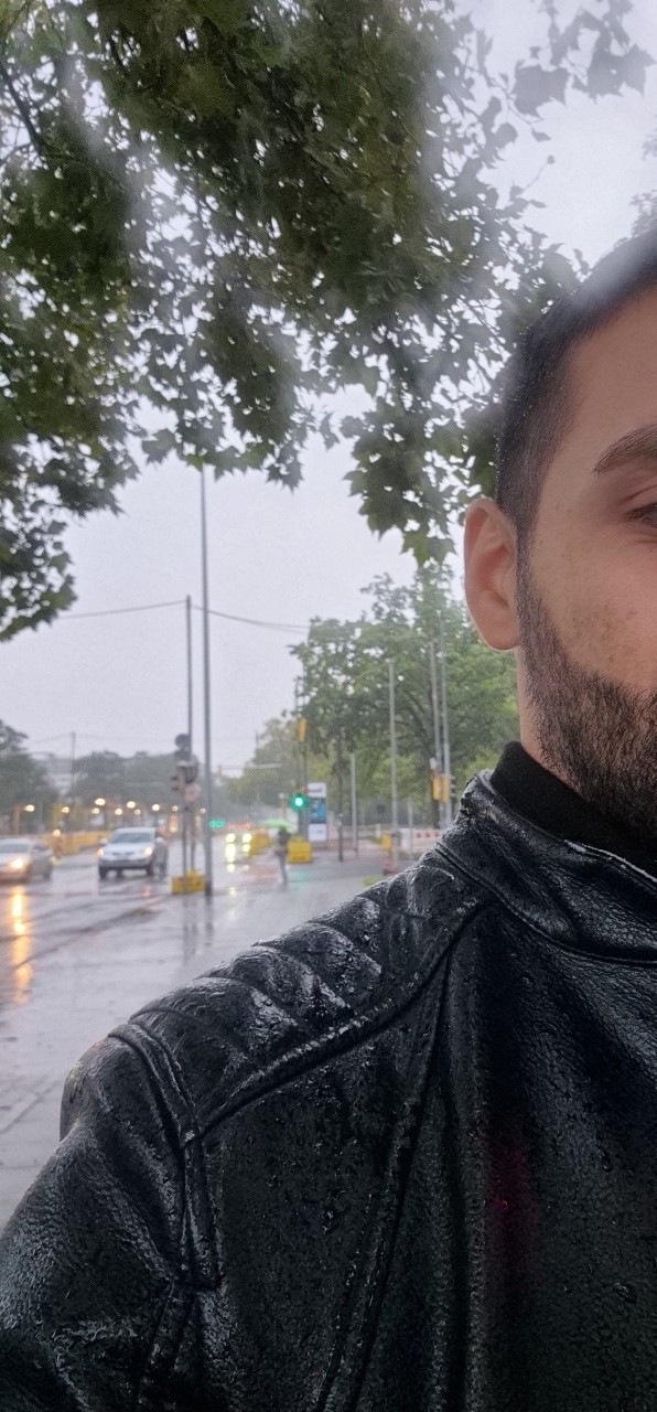 Yağmurlu havada dolaşmayı sever misiniz?