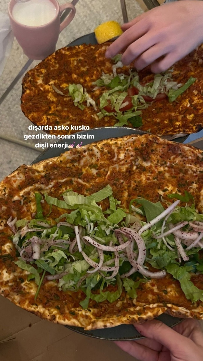 Lahmacunun arasına neleri yakıştırıp kıstırıyorsunuz😋?
