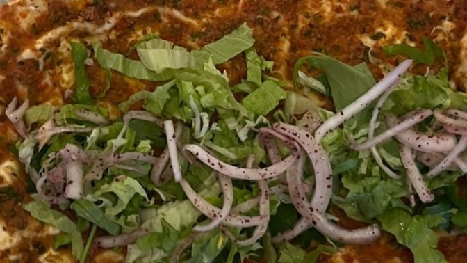 Lahmacunun arasına neleri yakıştırıp kıstırıyorsunuz😋?