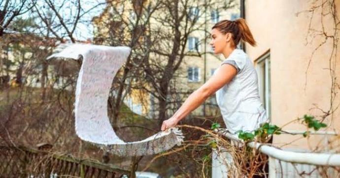Süpürmeye üşenip halı silkeler misiniz?