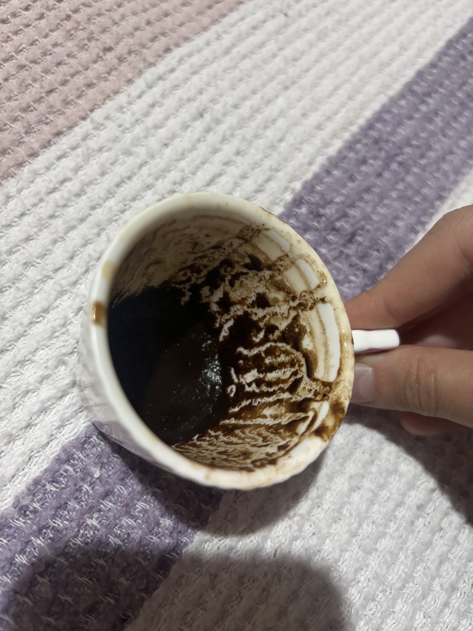 Falıma bakar mısınız rica etsemm?