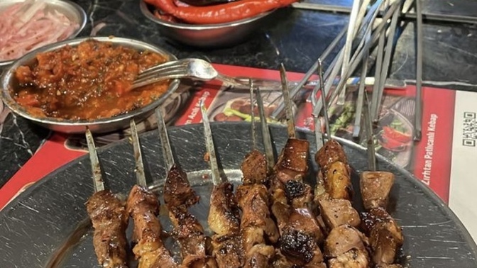 Gel maaşı ocakbaşında ezelim kahveyi boş ver?