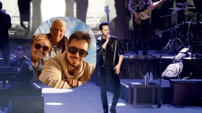 Harbiye Konserini izleyen annesinin elini öpen Murat Boz: "Babam, Beşiktaş'ın maçı olduğu için gelmedi." dedi. Maç için nelerden vazgeçersin?