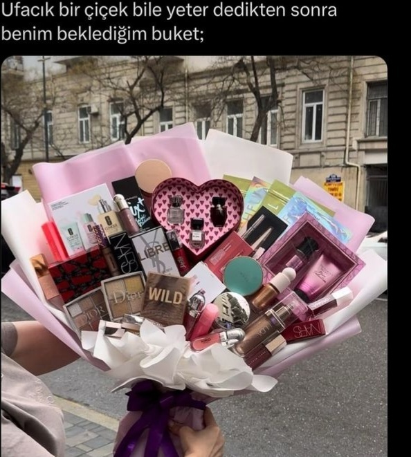 Böyle makyaj malzemelerinden oluşan bir buket sizi mutlu eder miydi?