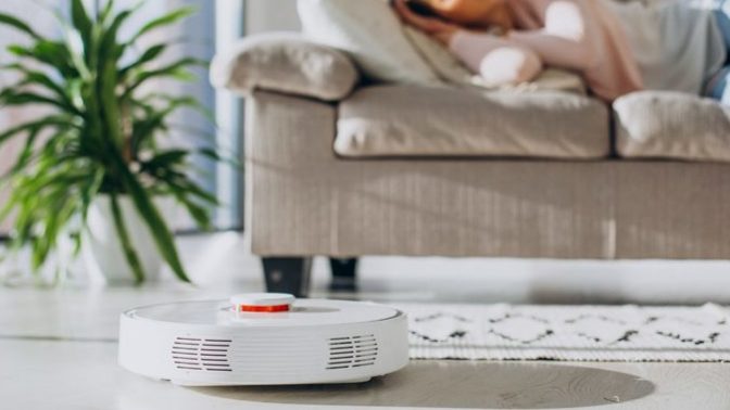 Robot süpürge kalın halılarda da iyi temizlik yapabiliyor mu?