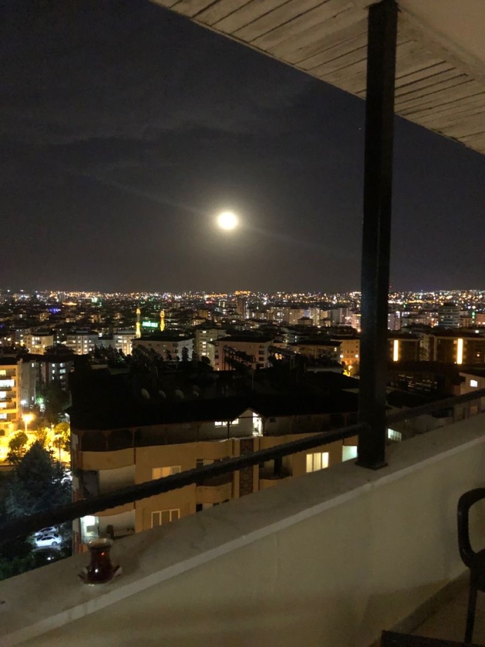 En geç saat kaça kadar dışarıda takılabilirsiniz kısıtlayan var mı😬?