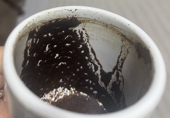 Mıstık falıma bakar mısın? Fal bakmayı bilen varsa da bakarsa sevinirim 🫠?