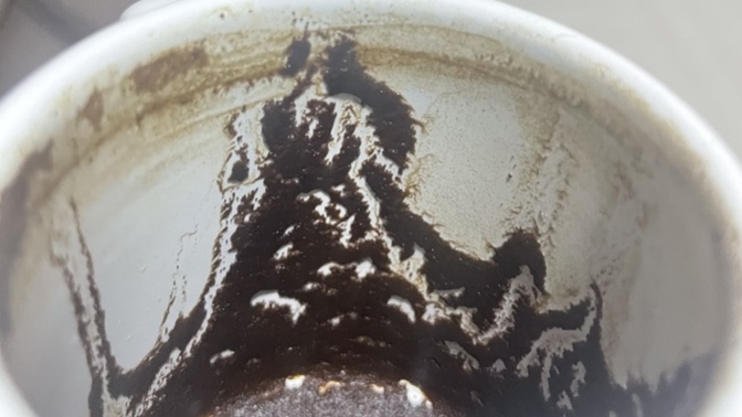 Mıstık falıma bakar mısın? Fal bakmayı bilen varsa da bakarsa sevinirim 🫠?