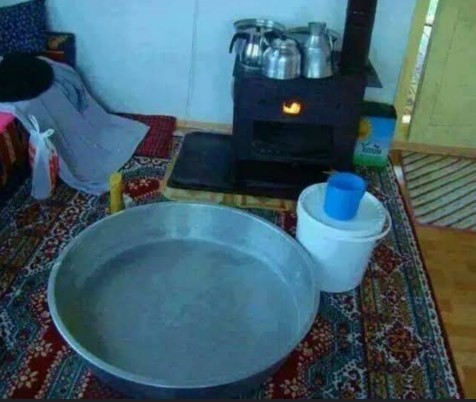 Sende bu kabini olmayan leğende duş aldın mı?