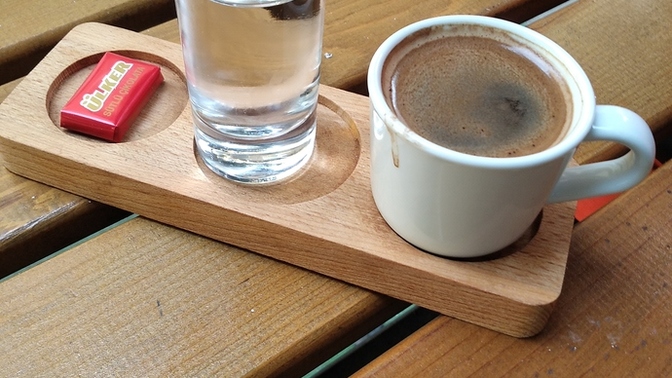 İş arkadaşım para harcamasın diye dışarda kahve içmeye çağırmadım iyi yapmışmıyım?