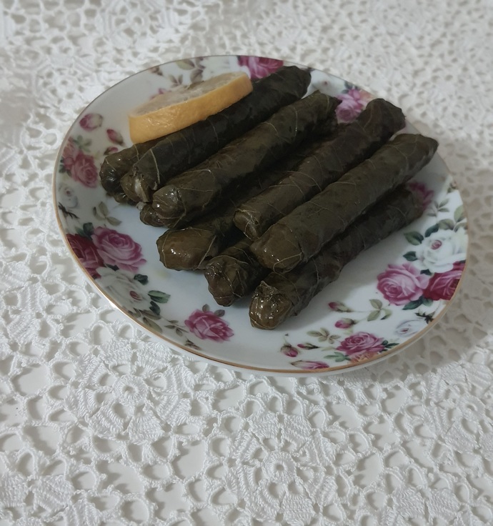 Bir oturuşta kaç tane zeytinyağlı yaprak sarması yersin?