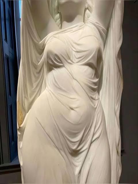 Ayva göbekli kadınları seksi buluyor musunuz?