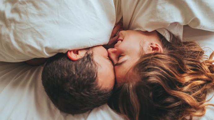 Partnerime kışın soğukta uyumadan ellerimizi en sıcak yerlerimizde ısıtalım mı desem tepkisi ne olur🥶🔥?