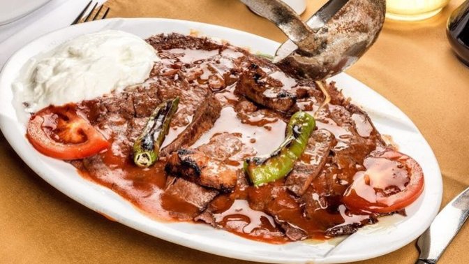Bana sadece gerçek gurmelerin sevebileceği bir yemek söyler misiniz?