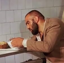 Para karşılığında dayak yiyeceğin bir işi kabul eder misin?