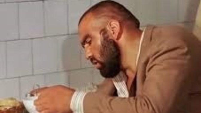 Para karşılığında dayak yiyeceğin bir işi kabul eder misin?